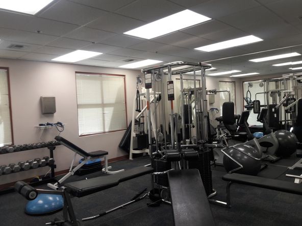 Live Oak Office Center: 2201 Cantu Court, Sarasota, FL 34232